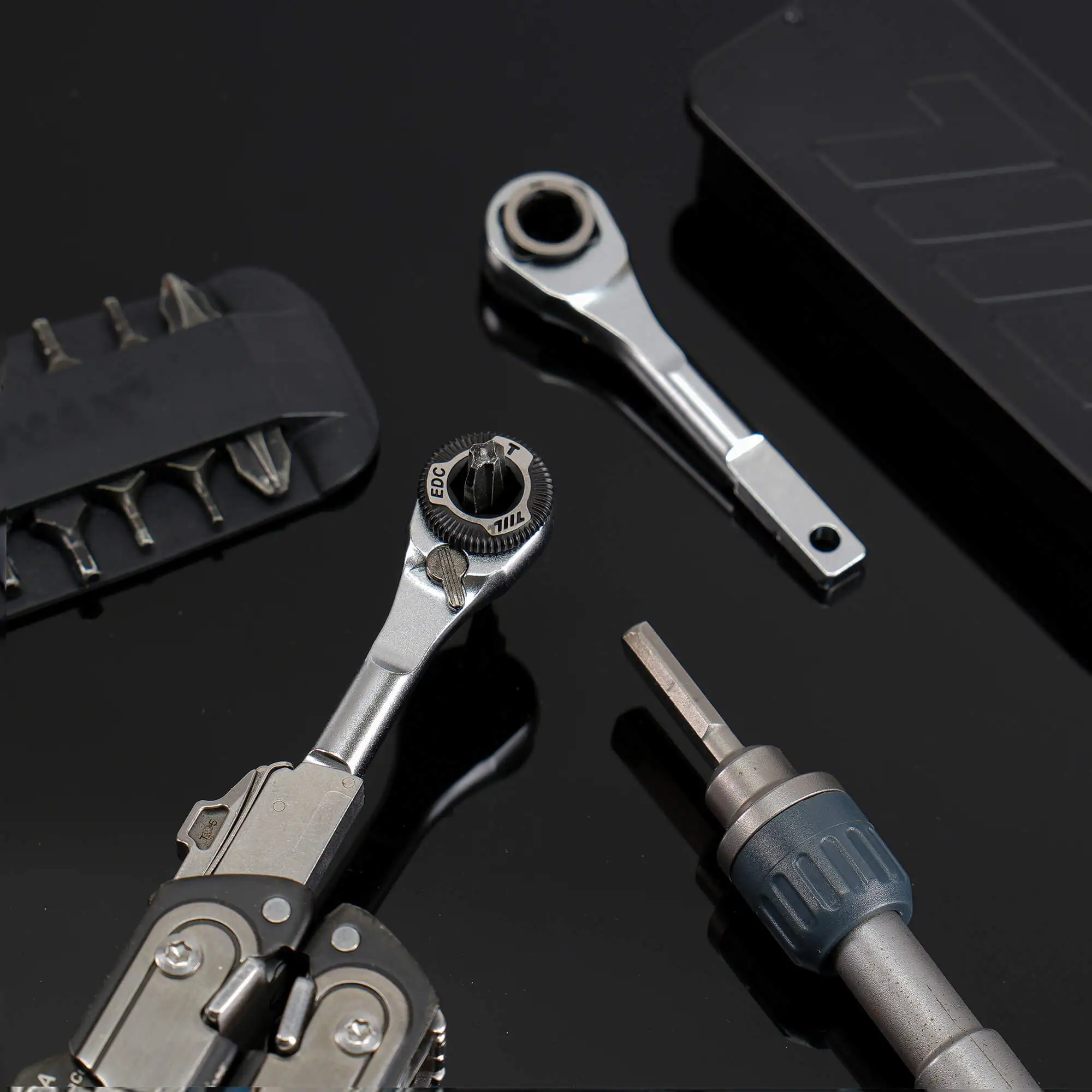 04-edc-ratchet-wrench-leatherman-mk2-tool-setup