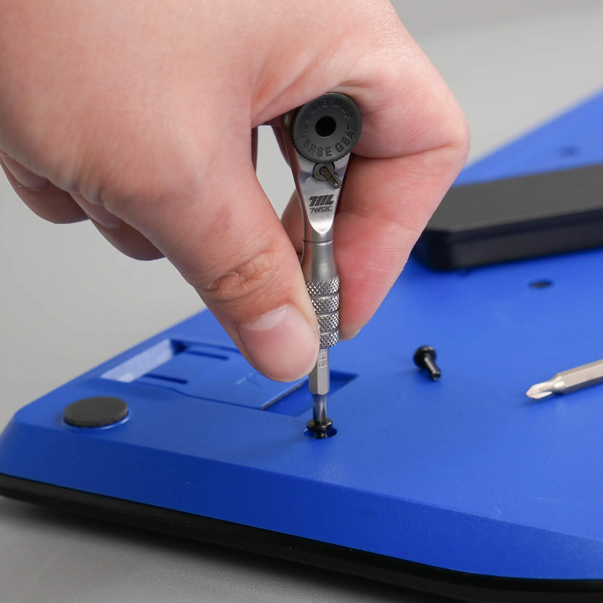 06-micro-ratchet-wrench-device-repair