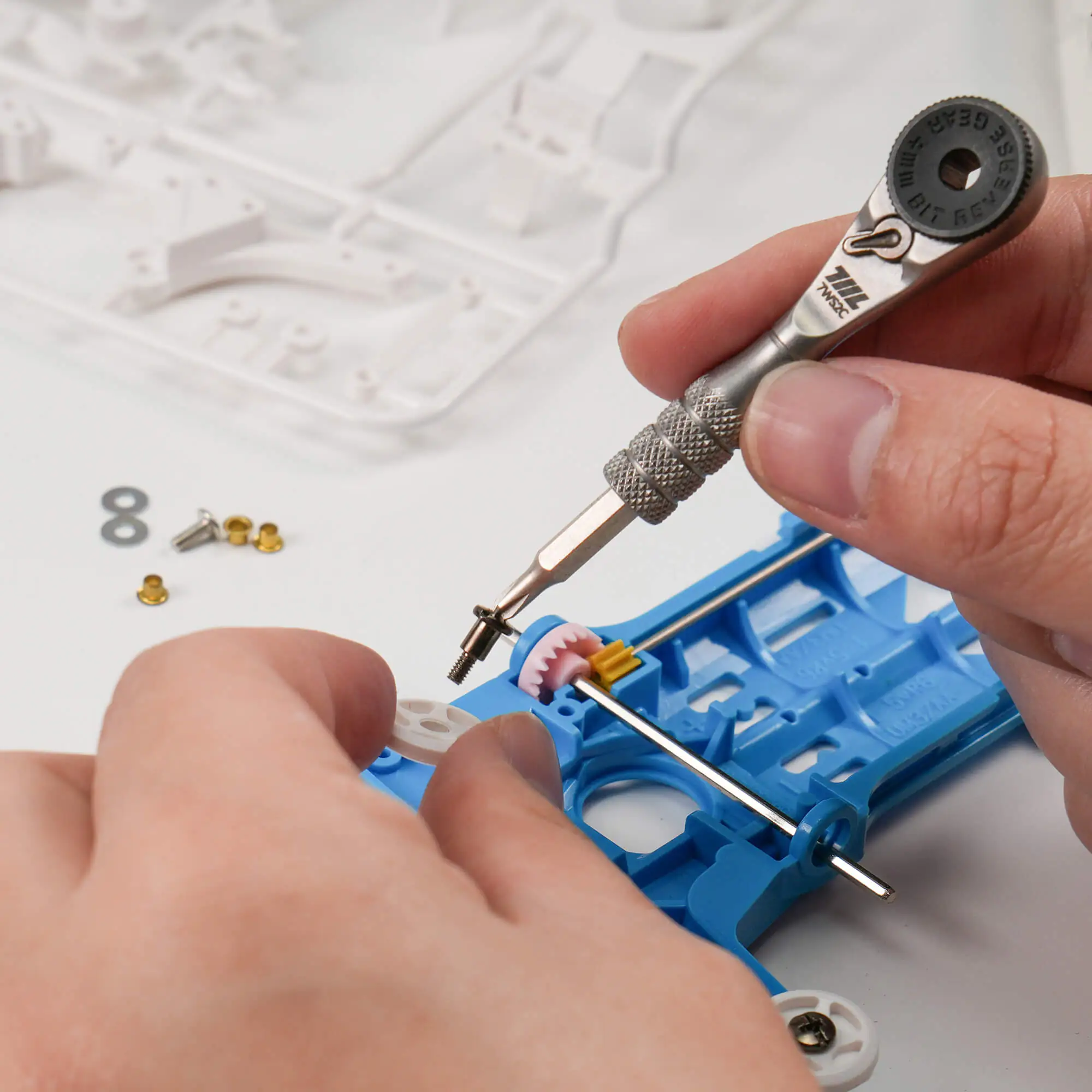 07-micro-ratchet-wrench-electronics